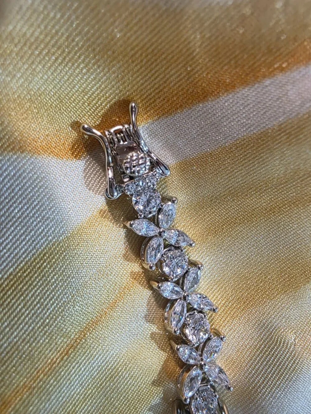 Frieda Rothman -NWOT- cubic zirconia bracelet